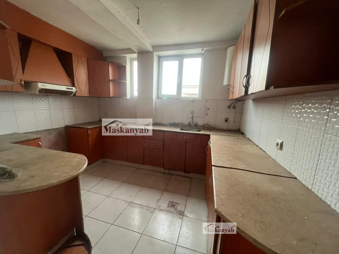 Four-room apartment for rent on 4th Street in Taimani