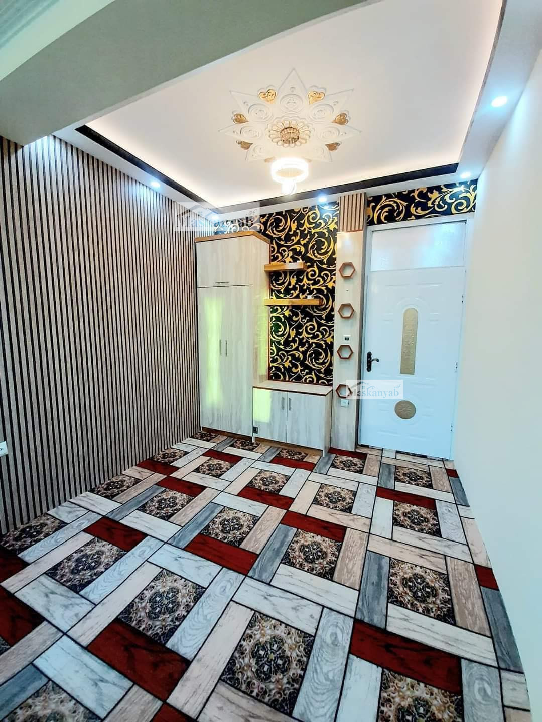 Four-room apartment for sale on 4th Street of Taimani