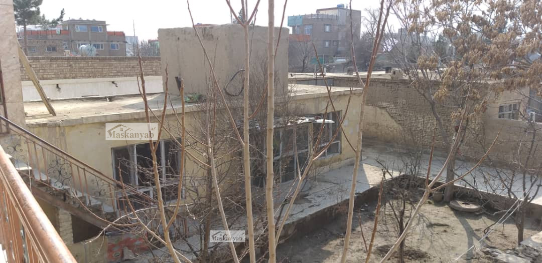10 rooms house for rent in Shaheed Hangara Square