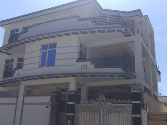 12-room house for rent in Wazir Akbar Khan