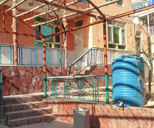 Eight-room house for mortgage in Karte New
