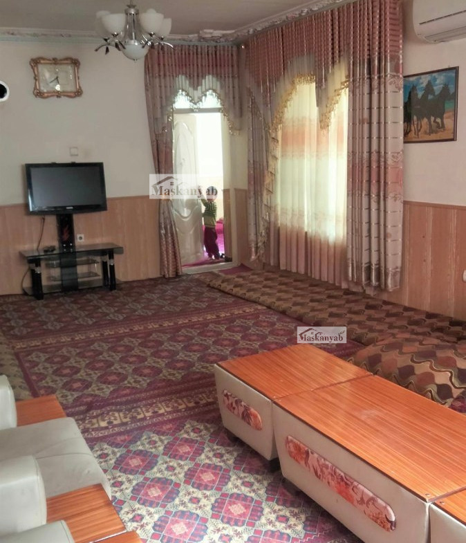 Eight-room house for mortgage in Karte New