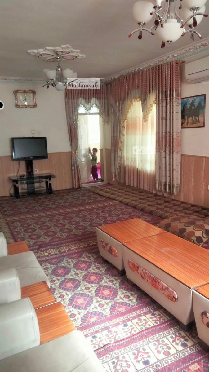 Eight-room house for mortgage in Karte New