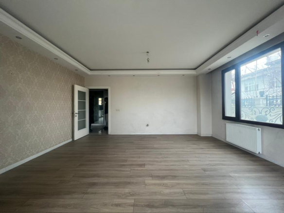 Four-room apartment for a mortgage in Qala-e Fatihullah