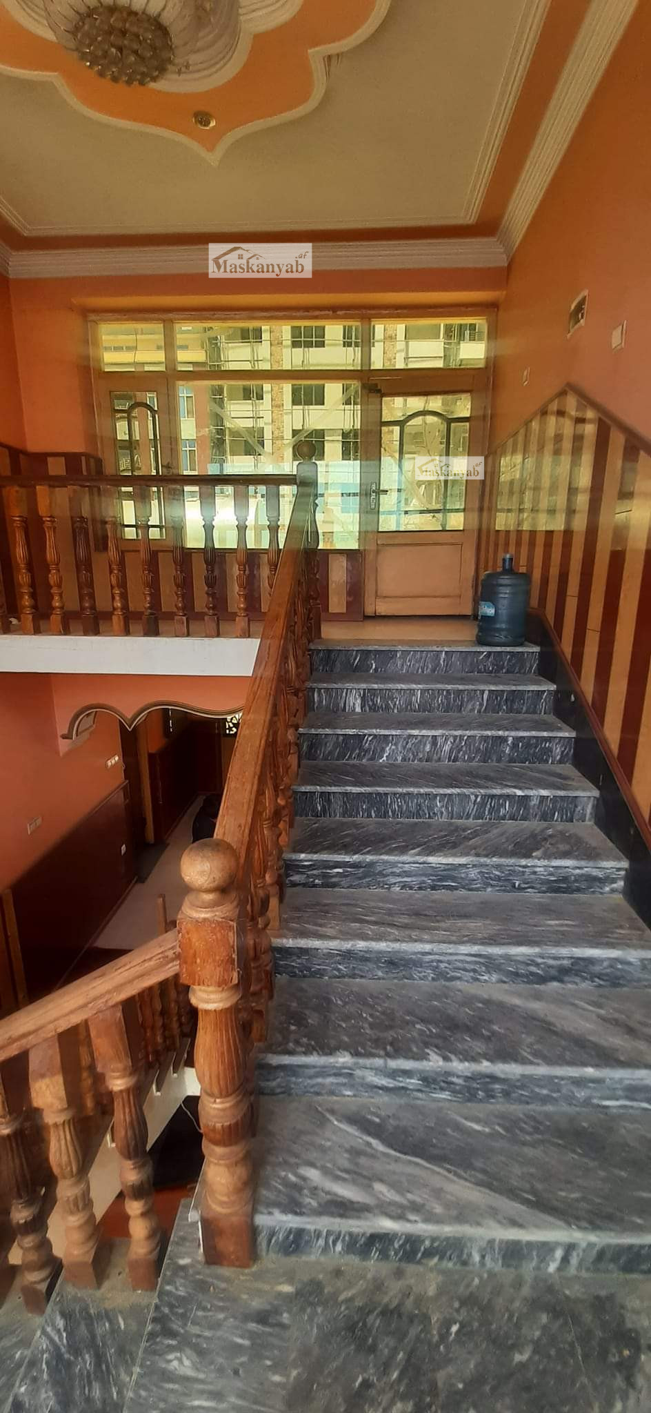 Three-and-half-floor house for rent in Taimani Project