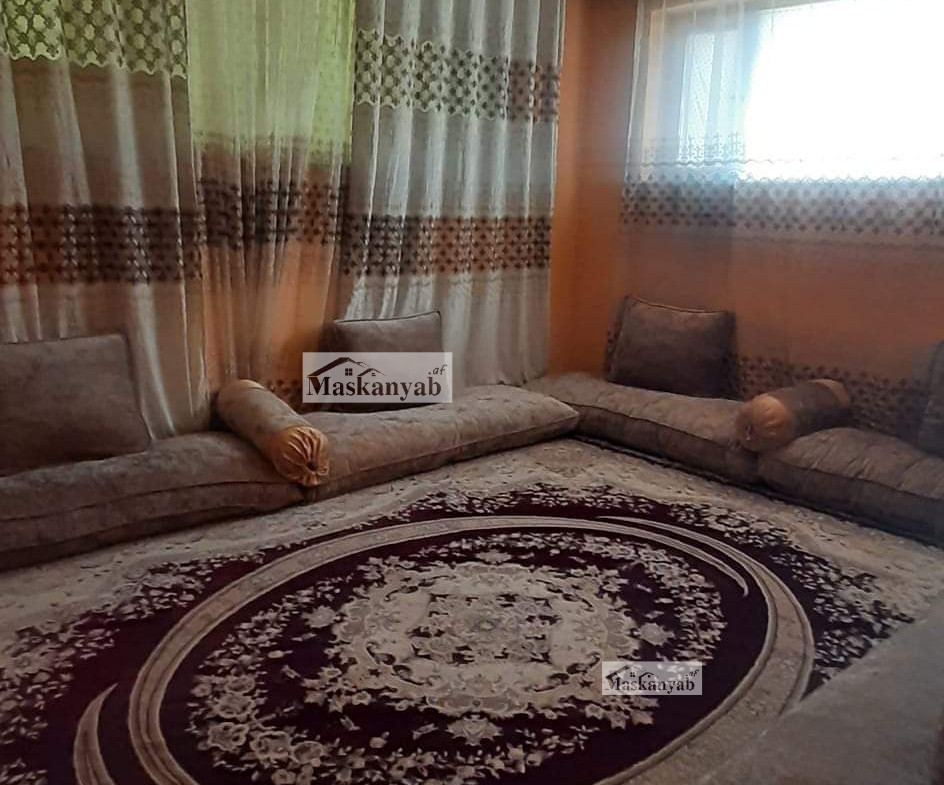 Three-and-half-floor house for rent in Taimani Project