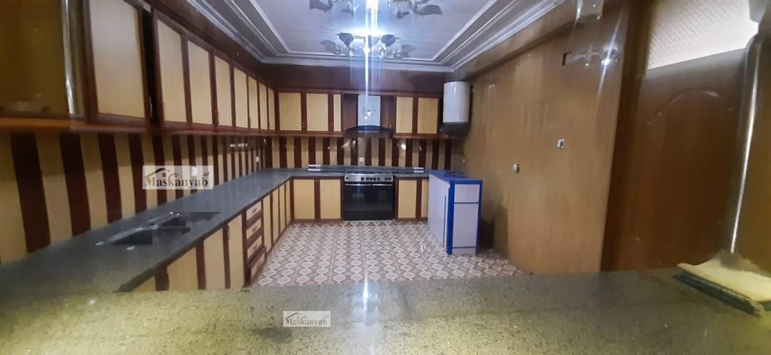 Three-and-half-floor house for rent in Taimani Project