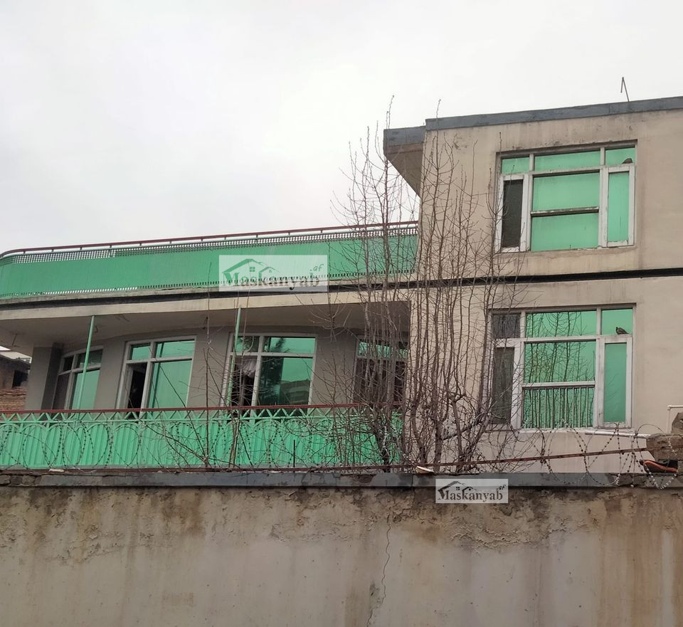 Three-floor house for sale in Karte New, Sarak New