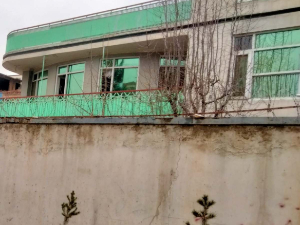 Three-floor house for sale in Karte New, Sarak New
