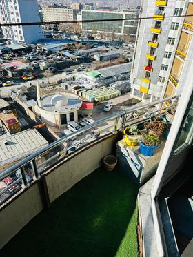 Three-room apartment for sale in Twin Tower