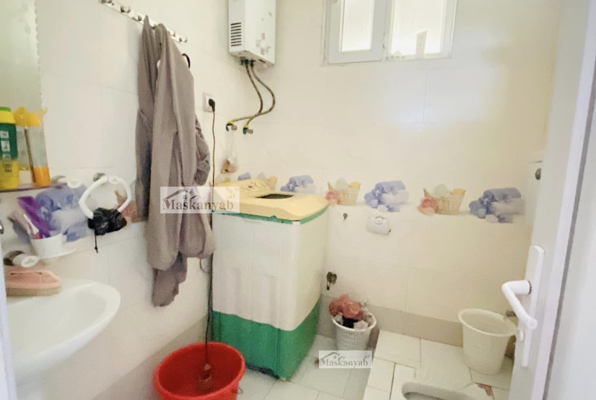 Three-room apartment for sale urgently in Kabul