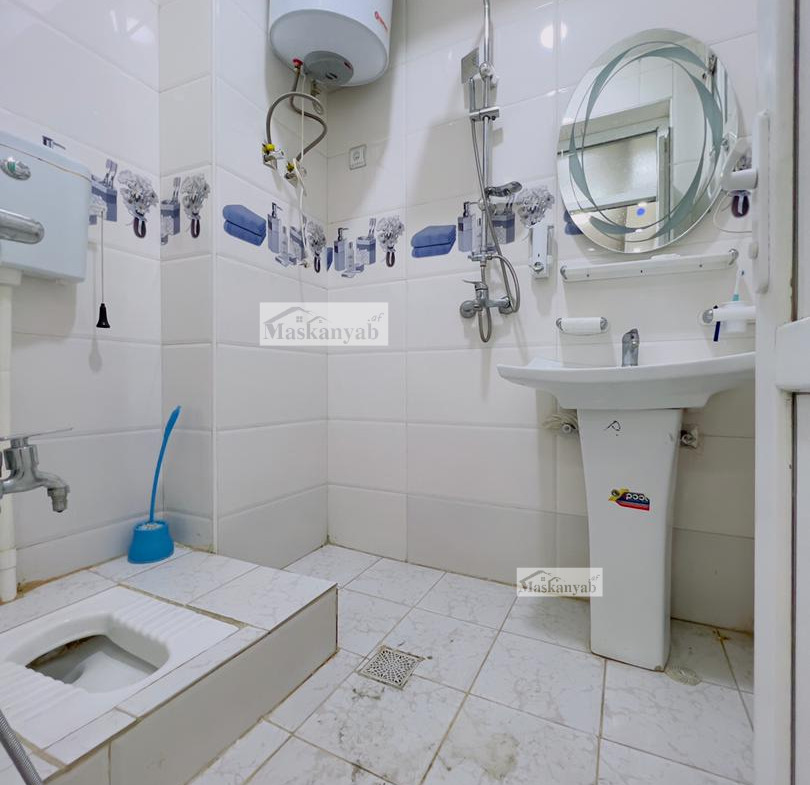 Three-room apartment for sale urgently in Qala-e Fatihullah