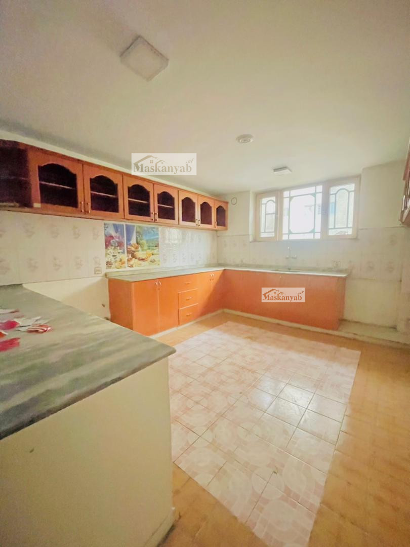 10-room house for rent in Traffic square, Kabul