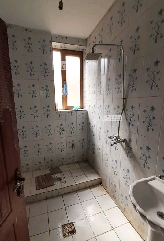 Six-room house for rent in Barchi, Kabul