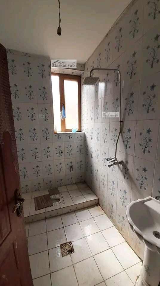 Six-room house for rent in Barchi, Kabul