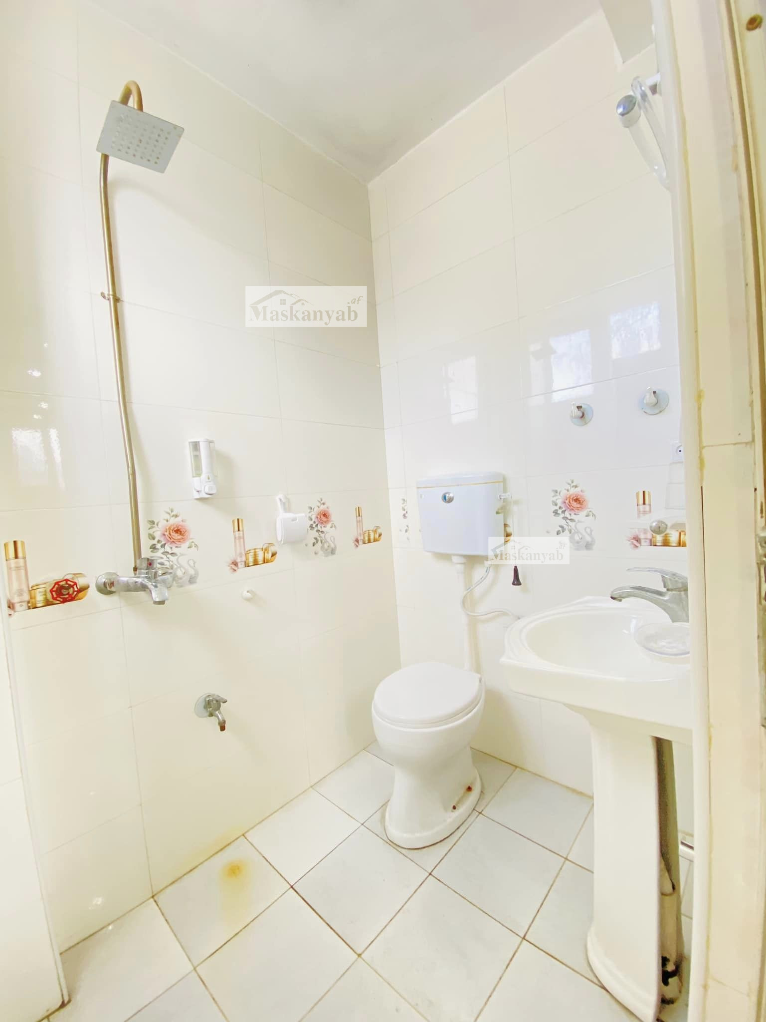 Three-room apartment for mortgage in Taimani