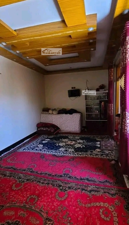 House for sale between Asp ha Square and Sara-e Shamali
