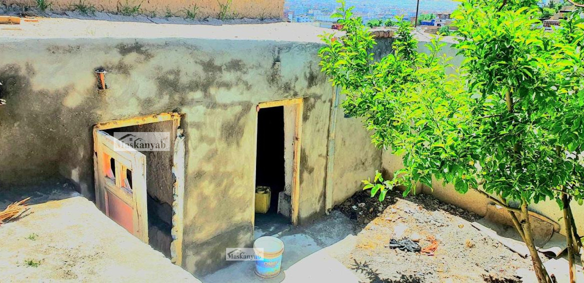 Five-room house for sale in District 8, Kabul
