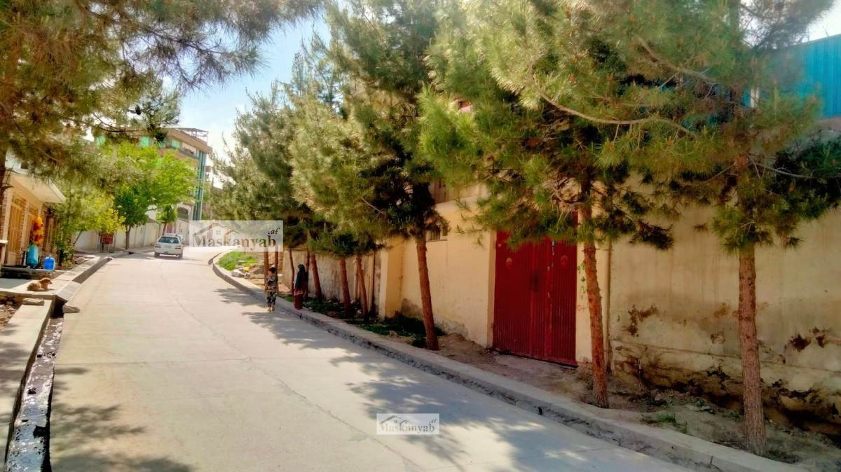 Five-room house for sale in Karte New