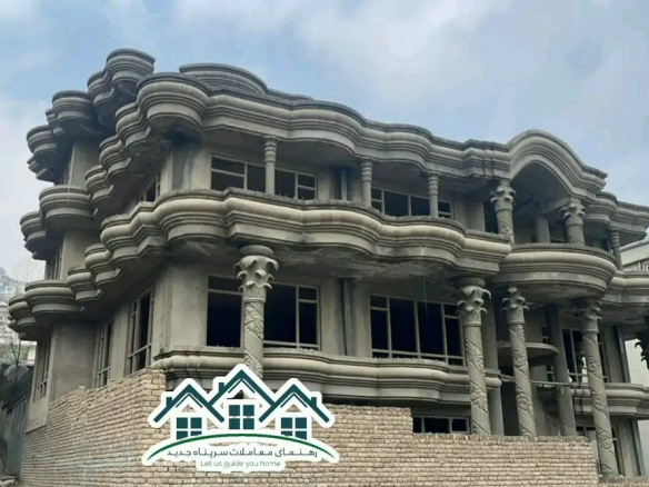 Four-and-half-floor house for sale in Azadi Town