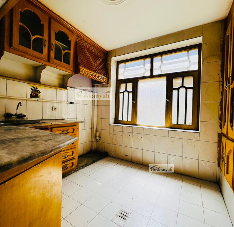 Four-floor house for rent in Old Taimani
