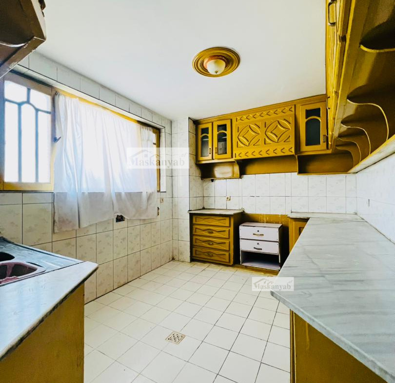 Four-floor house for rent in Old Taimani