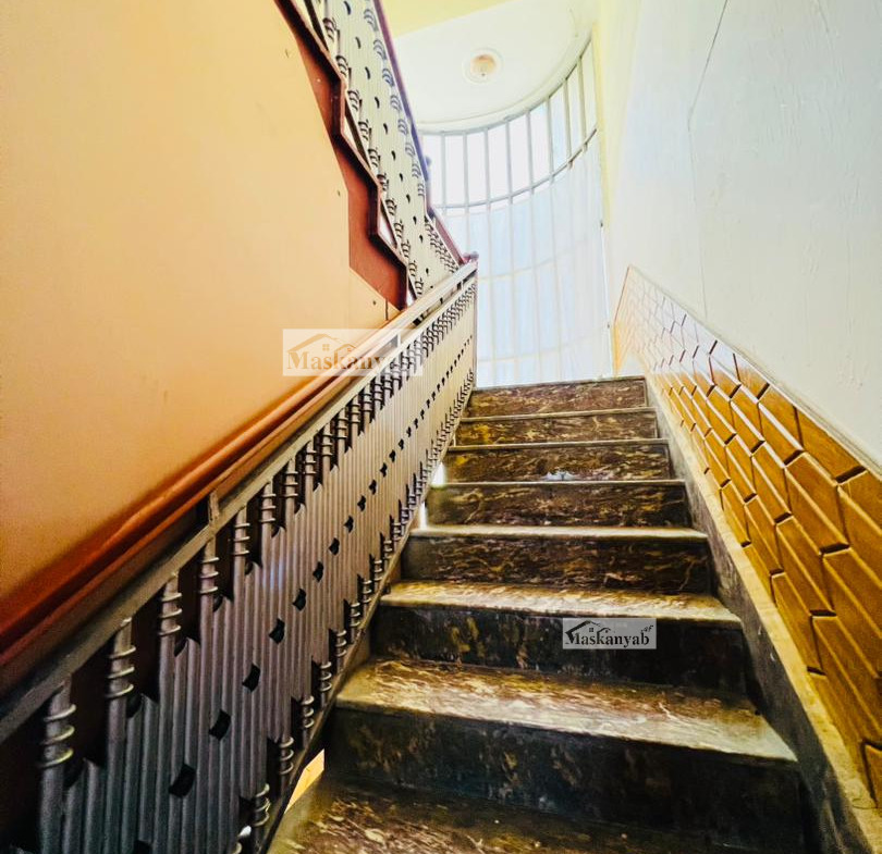 Four-floor house for rent in Old Taimani
