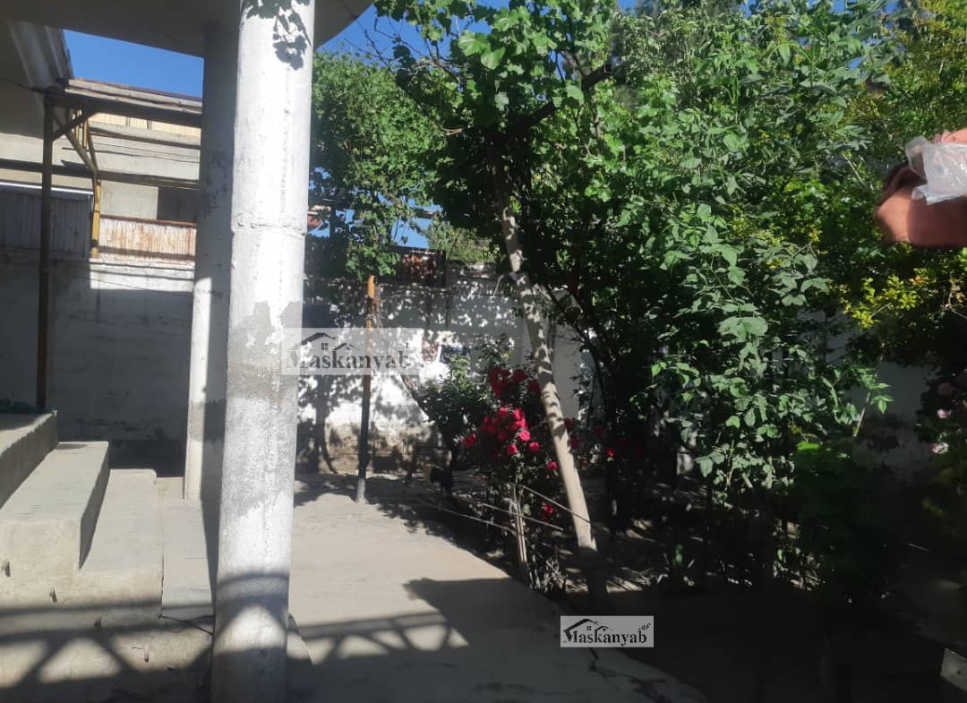 Four-room house for sale in District 15, Qasaba