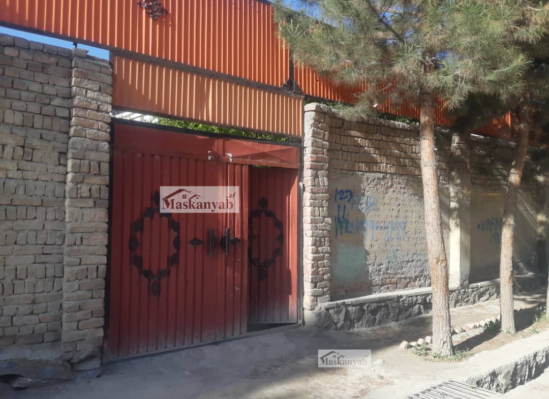 Four-room house for sale in District 15, Qasaba