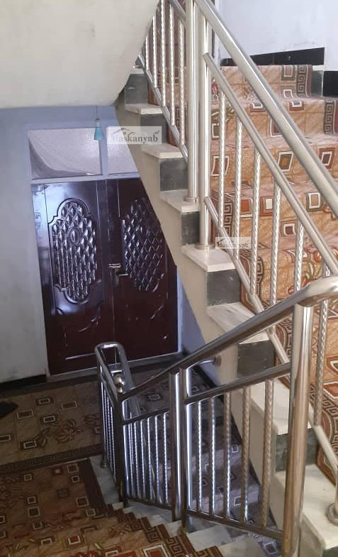 Seven-room house for sale in District 7