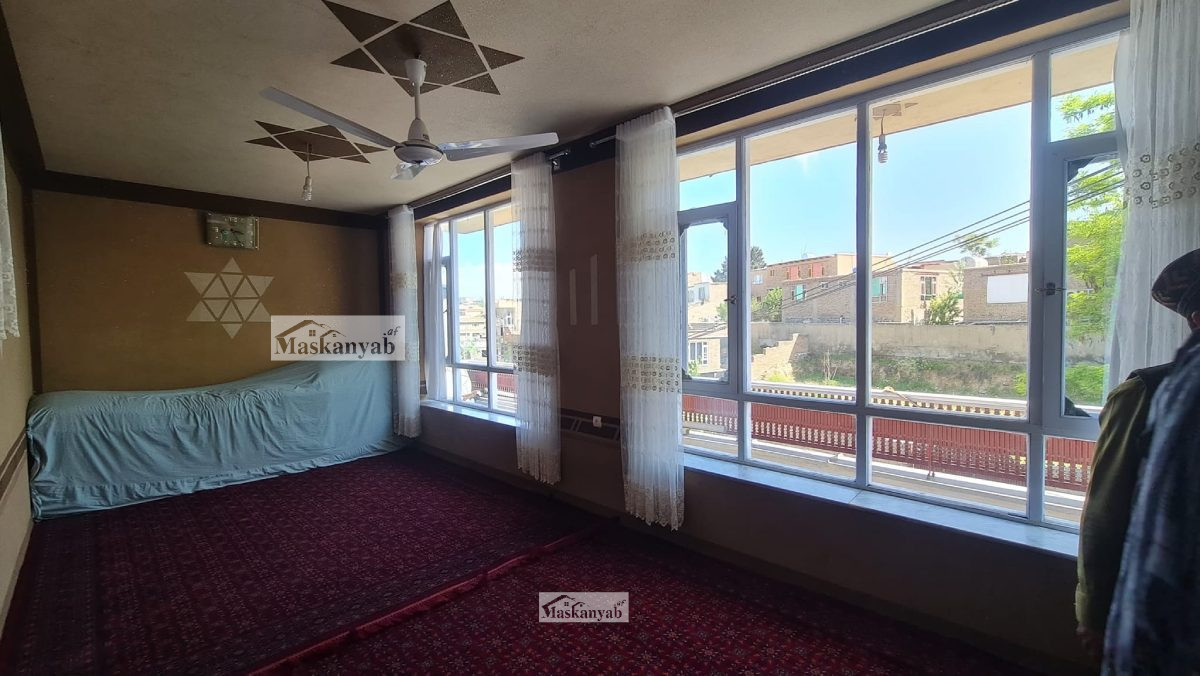 Seven-room house for sale in Karte New