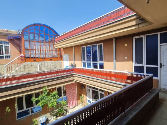 Seven-room house for sale in Karte New