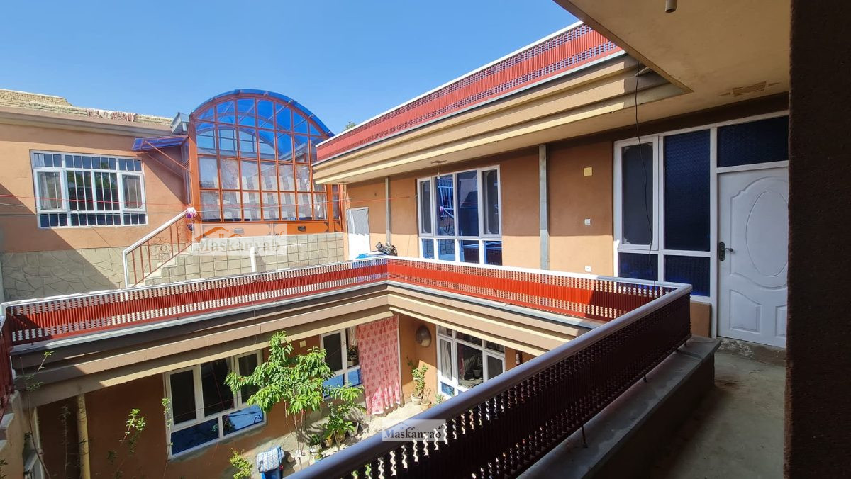 Seven-room house for sale in Karte New