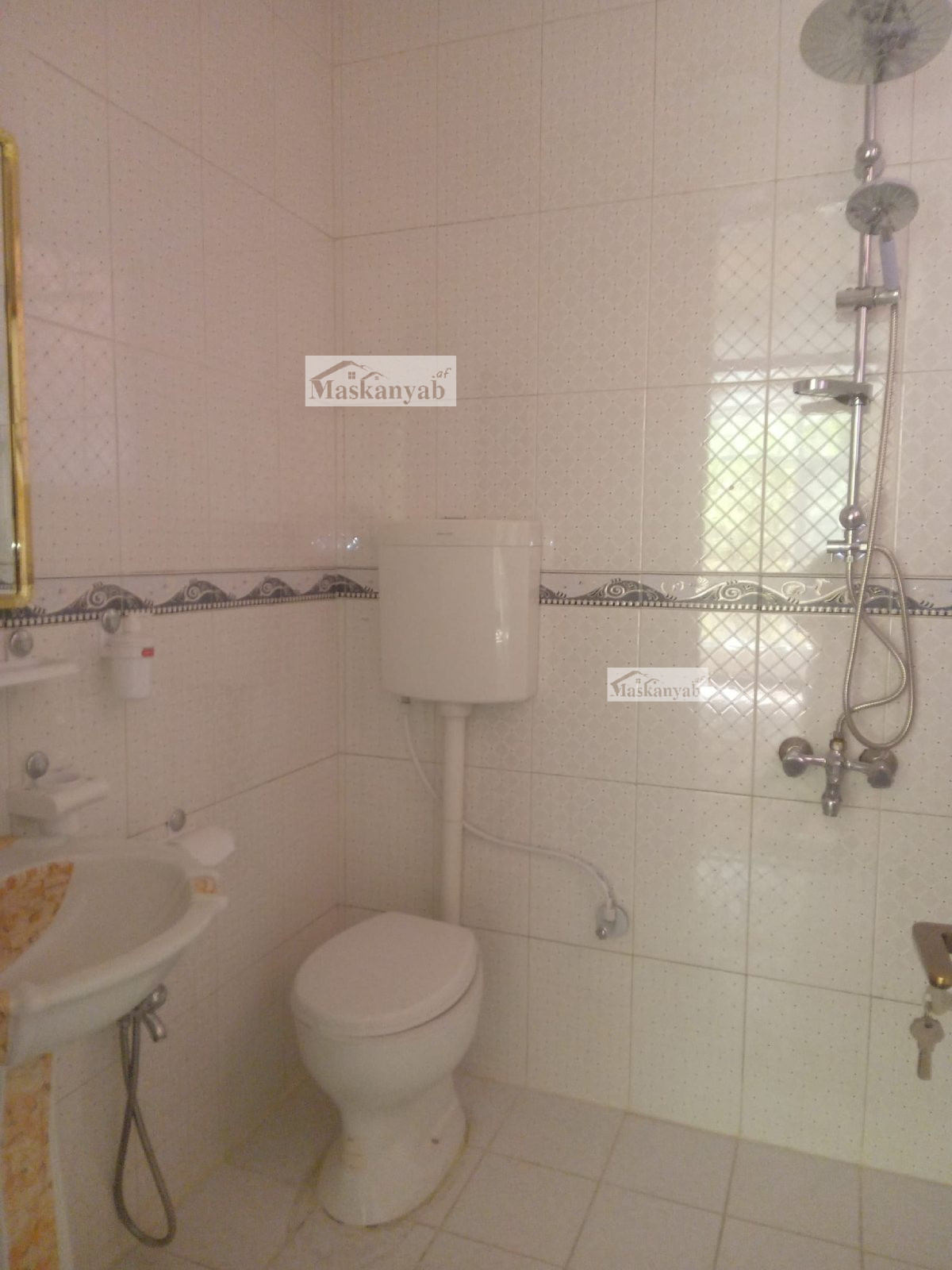 Three-and-half-floor house for sale in Traffic Square