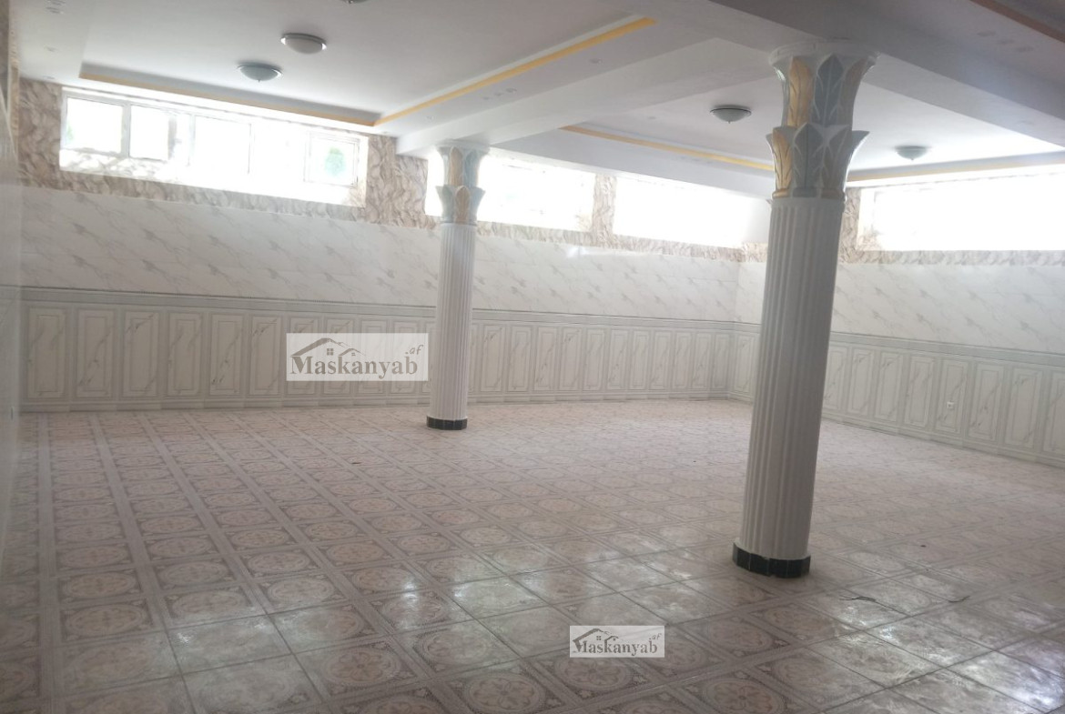 Three-and-half-floor house for sale in Traffic Square