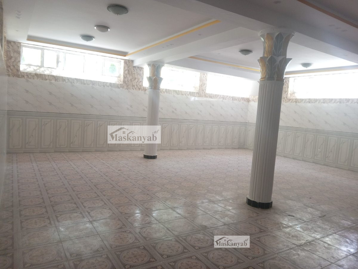 Three-and-half-floor house for sale in Traffic Square