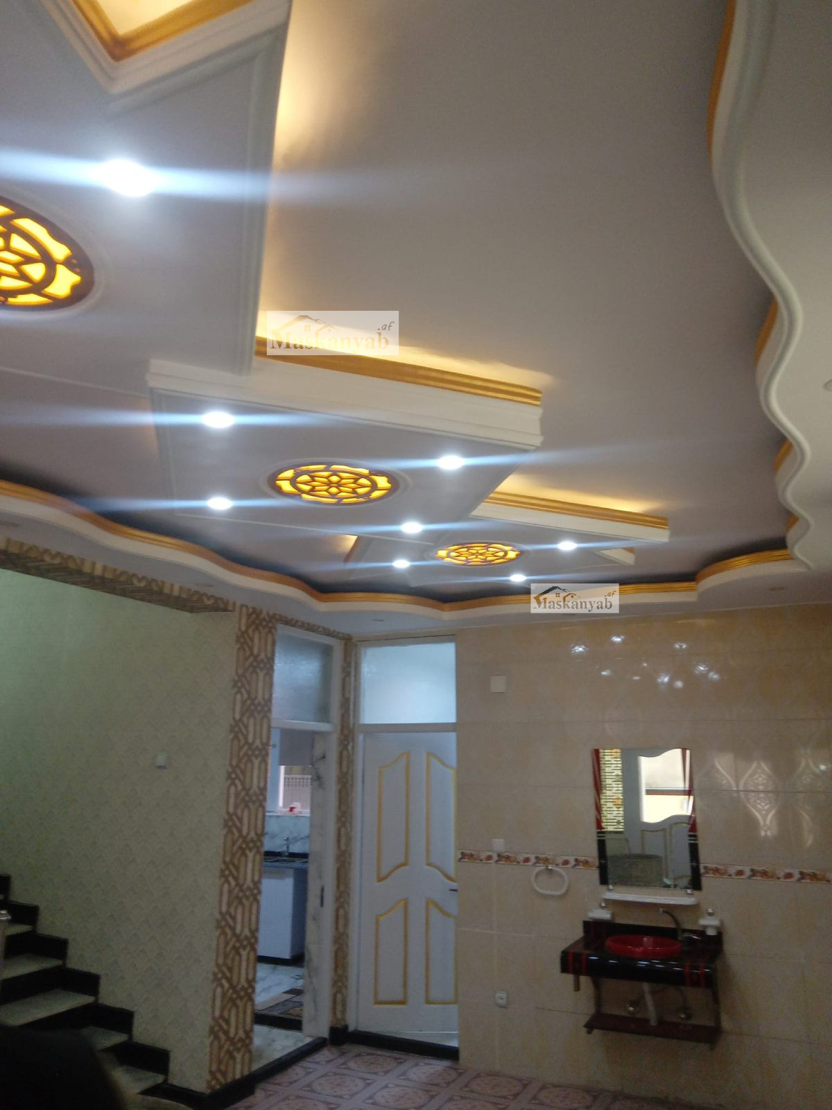 Three-and-half-floor house for sale in Traffic Square