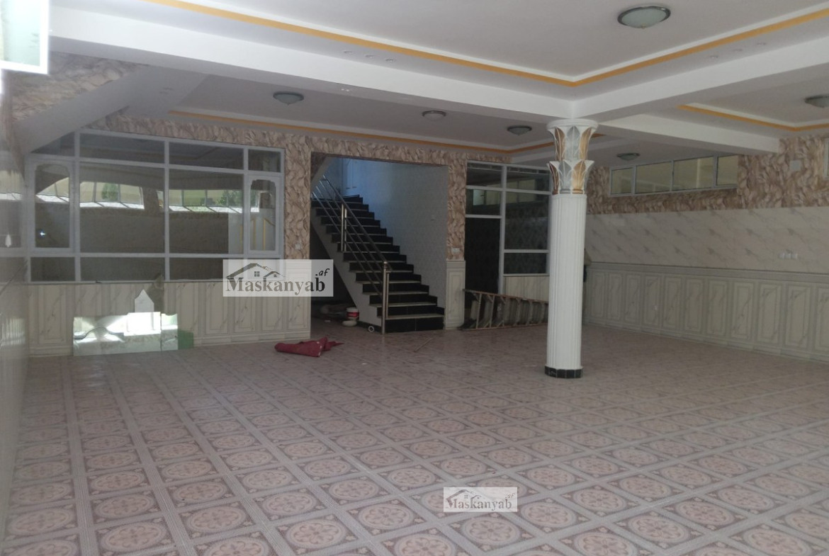 Three-and-half-floor house for sale in Traffic Square