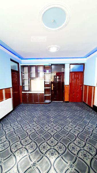 Three-room apartment for rent in Taimani