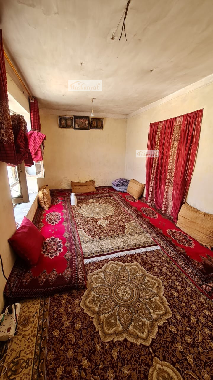 Three-room house for sale on Nadir Khan Hill
