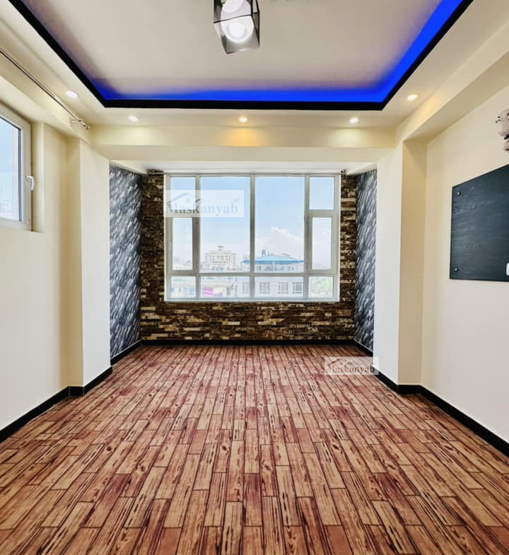 Four-room apartment for sale between the 4th and 5th Street