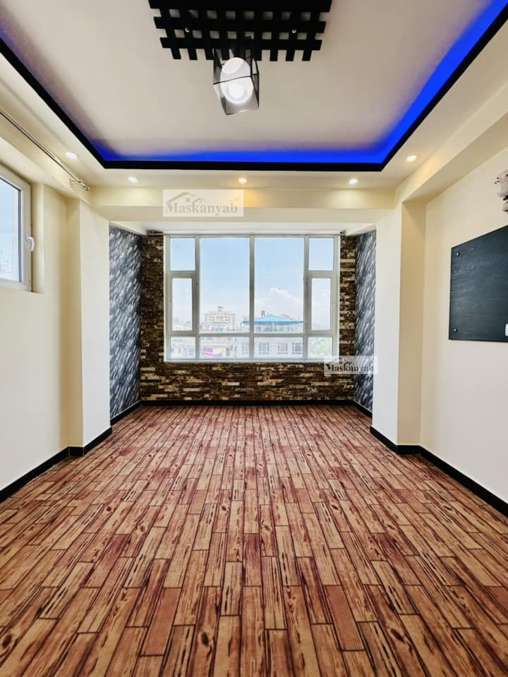 Four-room apartment for sale between the 4th and 5th Street
