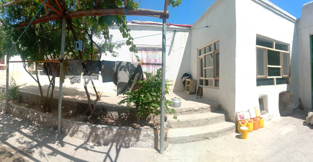 Four-room house for mortgage in Karte new