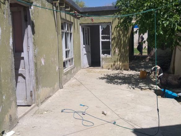 Two-room house for rent behind the Block ha Hawaee