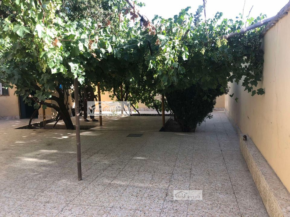 Five-room house for sale in Qamber Square, Kabul