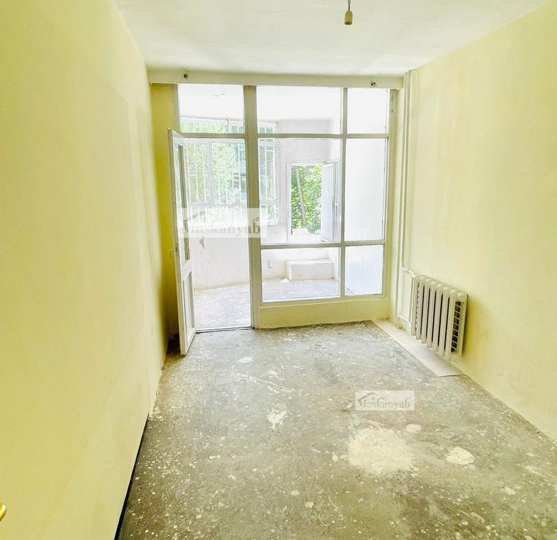 Three-room apartment for sale in First Makroreyan