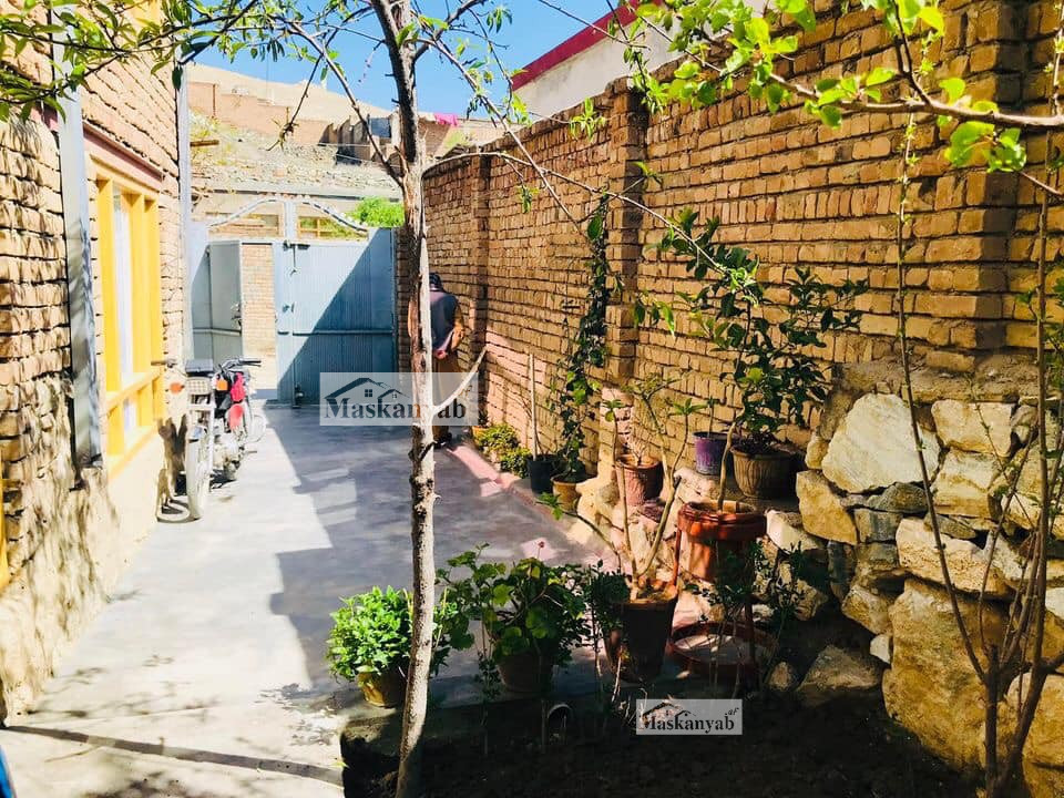 Five-room house for sale in District 11, Kabul