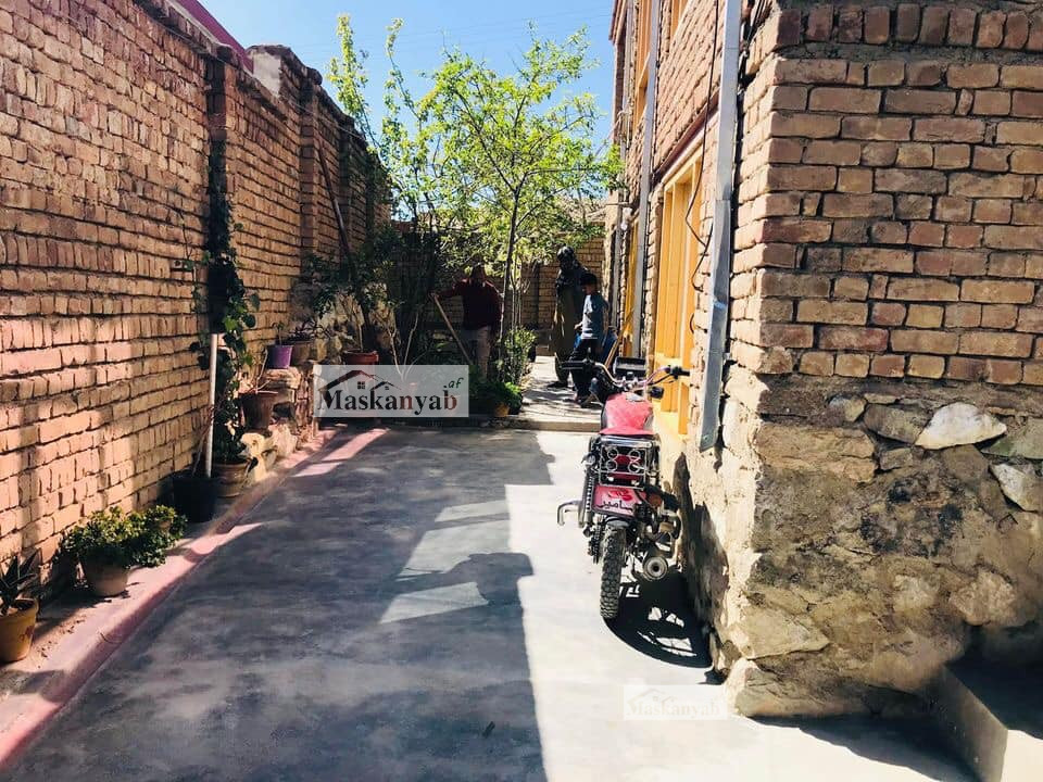 Five-room house for sale in District 11, Kabul