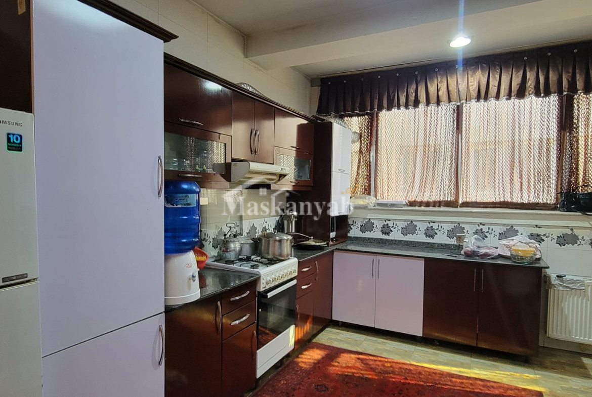 Four-room apartment for sale in district 4, Kabul