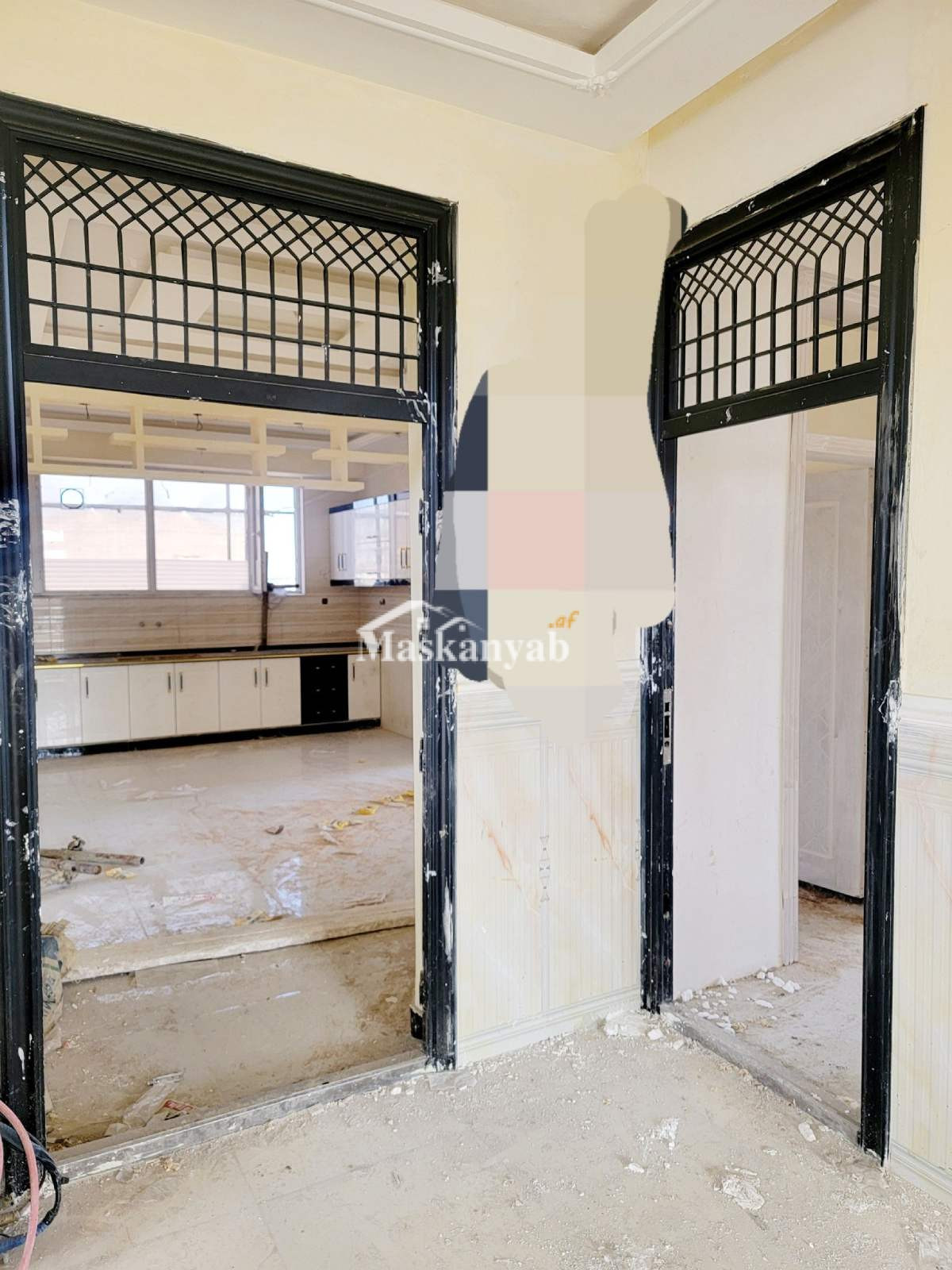 Six-floor building for sale in District 11, Kabul